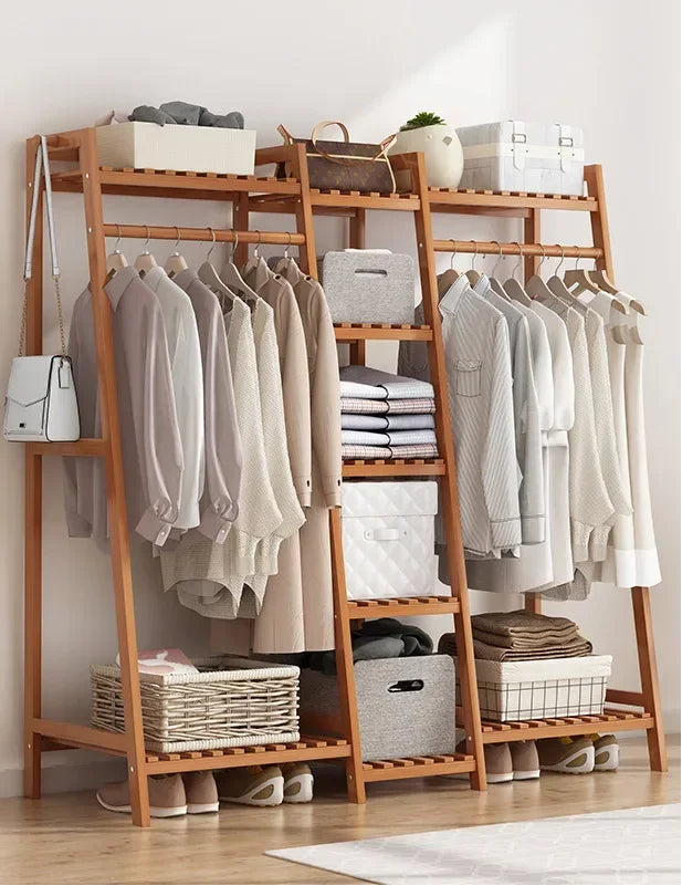 Medinė Drabužių ir Batų Kabykla