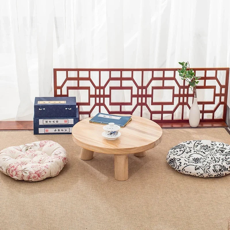 Mažas Apvalus Medinis Staliukas